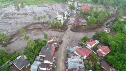 Sebanyak Tujuh Orang Meninggal Dampak Banjir di Tanah Datar Sabtu Malam