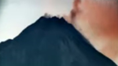 Dalam 6 Jam Gunung Merapi Luncurkan 5 Kali Guguran Lava Pijar