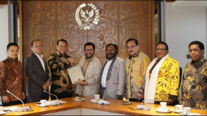 Tanggapi Kritik Ketua DPD, Yorrys Raweyai: La Nyalla Tak Paham Situasi di Papua