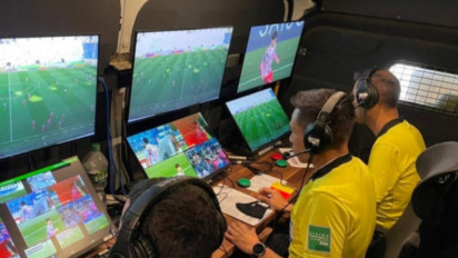 Tak Hanya di Luar Negeri, Kini VAR akan Diterapkan di Liga Sepak bola Indonesia