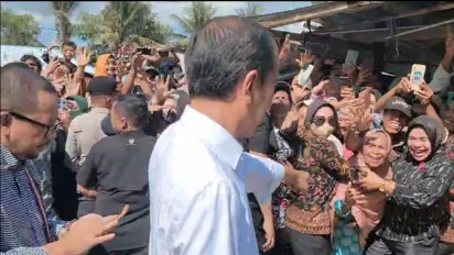 Cerita Rosliana Nekat Nyamar Jadi Pedagang di Pasar Demi Cium Tangan Jokowi: Harum Sekali