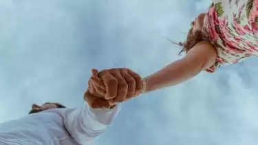 Ilustrasi ramalan zodiak cinta dan hubungan.