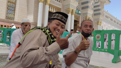 Kisah Jamaah Calon Haji Tiba di Tanah Suci: Gemetar dan Terisak di Depan Masjid Nabawi