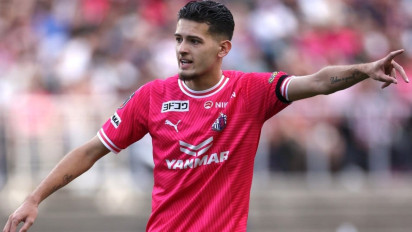 Tak Lagi Jadi Sebelas Pertama, Justin Hubner Kembali Hiasi Bangku Cadangan Cerezo Osaka