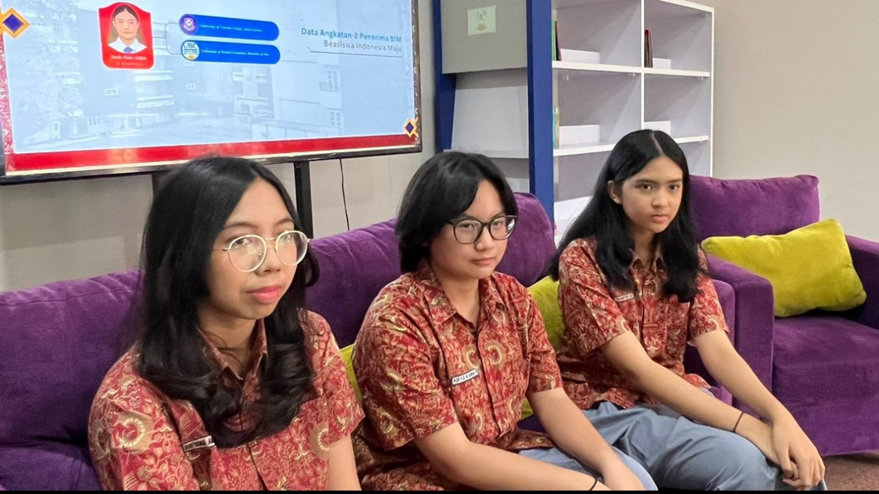 Cerita Empat Siswi Berprestasi, Lolos Kuliah di Luar Negeri Berkat Program Beasiswa BIM Kemendikbudristek
            - galeri foto