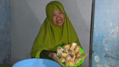 Tiap Hari Nabung Rp.20 Ribu Selama 10 Tahun, Penjual Tahu Bakso di Klaten Berangkat Haji