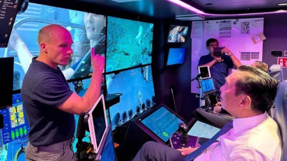 Menteri Luhut Terpukau Pertama Kali Coba Kecanggihan Kapal OceanXplorer, Sampai Ingin Bujuk Prabowo Subianto untuk Beli