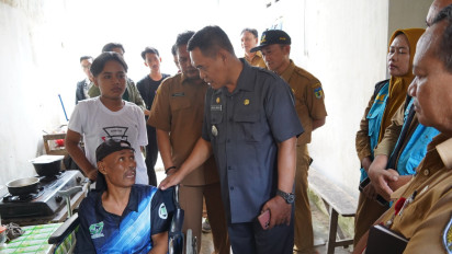 Tangani Anak Putus Sekolah yang Rawat Orang Tuanya Sakit Stroke, Pemkab Kediri Terjunkan 4 Dinas