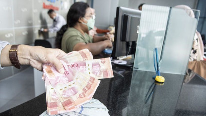 Nilai Tukar Rupiah Kembali Turun Mendekati Level Rp16 Ribuan, Ekonom Menyebut Ini Penyebabnya..