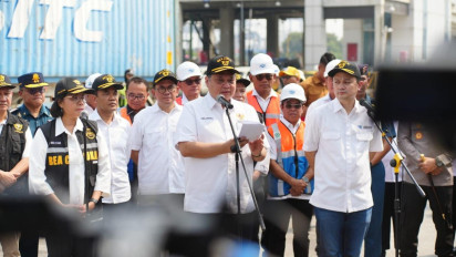 17 Ribu Kontainer Barang Impor Menumpuk di Tanjung Priok, Airlangga dan Sri Mulyani Terjun Langsung Minta Pelabuhan Keluarkan dalam 24 Jam