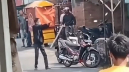 Menegangkan! Detik-detik Penangkapan Maling Motor di Bekasi, Pelaku 3 Kali Tembakan Senpi Pistol Rakitan