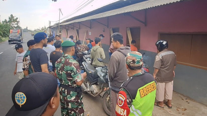 Jadi Tempat Esek-esek, Ratusan Warga di Brebes Segel Warung Remang-remang