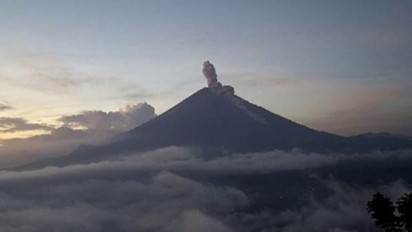 Gunung Semeru Erupsi Kembali, Luncuran Awan Panas Sejauh 3 Km