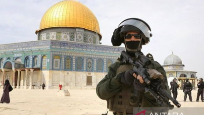 Pasukan Israel Serbu dan Larang Azan Masjid Ibrahimi di Hebron