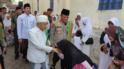 Jelang Pilkada 2024, Kapolda Jateng Irjen Ahmad Luthfi Datangi Ponpes An-Nawawi Purworejo Minta Doa