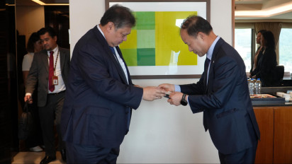 Pabrik Lotte Chemical Siap Produksi 3,1 Juta Ton Produk Petrokimia di 2025, Menko Airlangga Sebut Kapasitas Produksi Petrokimia Indonesia Naik Signifikan