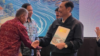 Gagal Bujuk Elon Musk Bangun Pabrik Tesla di Indonesia, Menko Luhut Justru Sebut Ada Oversuplai Mobil Listrik di Cina