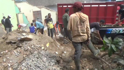 Pascarumah Dibuldoser Anaknya, Sugiati Akan Bangun Rumahnya Kembali