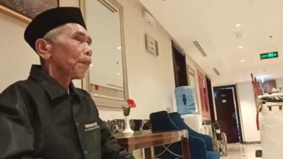 Kisah Jemaah Haji Tunanetra ini Sukses Wujudkan Impiannya ke Tanah Suci Berkat Anak yang Solehah