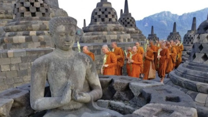 Menag Yaqut: Jadikan Waisak Momentum Rajut Kerukunan Pascapemilu