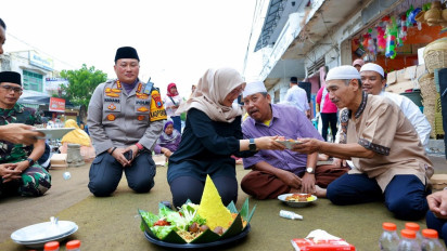 Pengerjaan Revitalisasi Pasar Banyuwangi Dimulai, Ratusan Pedagang Gelar Tasyakuran