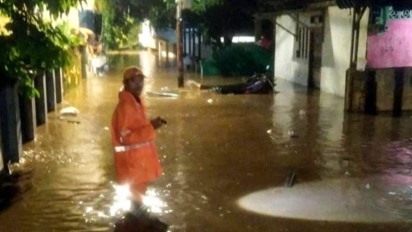 Hujan hingga Sabtu Pagi, Sebagian Wilayah di Jakarta Alami Banjir sampai Ketinggian di Atas Satu Meter