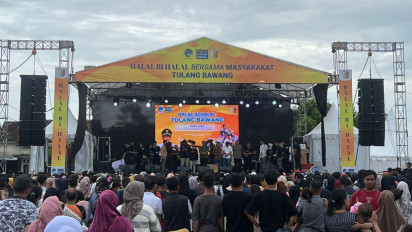 Semarak, Puluhan Ribu Warga Hadiri Diskusi Literasi Digital Kominfo di Tulang Bawang