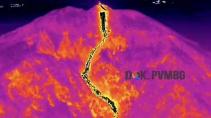 Badan Geologi Sebut Ada Penambahan Jarak Aliran Lava Gunung Ile Lewotolok
