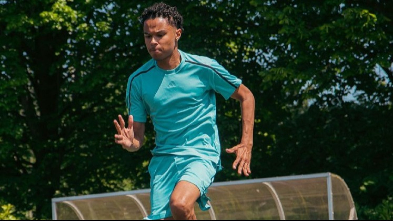 PSSI Wajib Pantau, Negara Juara Euro Ini Punya Pemain Keturunan yang Bisa Dilirik Buat Perkuat Timnas Indonesia
            - galeri foto