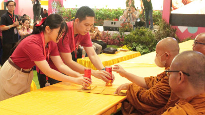Vesak Festival di Surabaya Berhasil Kumpulkan Donasi Sebesar 323,9 Juta Rupiah