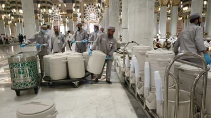 Air Zamzam di Masjid Nabawi, 'All You Can Drink', Setelah Shalat Berjamaah, Jemaah Bebas Minum