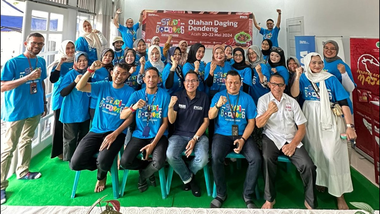 Nasabah Unggulan PNM Studi Banding Bikin Olahan Daging Dendeng
            - galeri foto