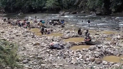 Ramai-ramai Warga Dulang Emas di Sungai, Pemerintah Keluarkan Larangan Demi Keselamatan