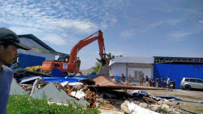 Eksekusi Enam Bangunan di Kampung Kompak Sampali Berakhir Ricuh