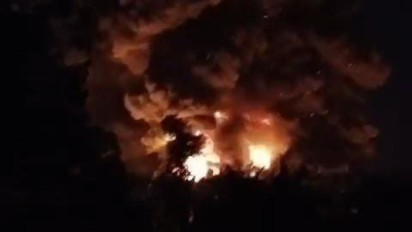 Dahsyat! Sumur Minyak Ilegal di Desa Alur Canang Aceh Timur Meledak