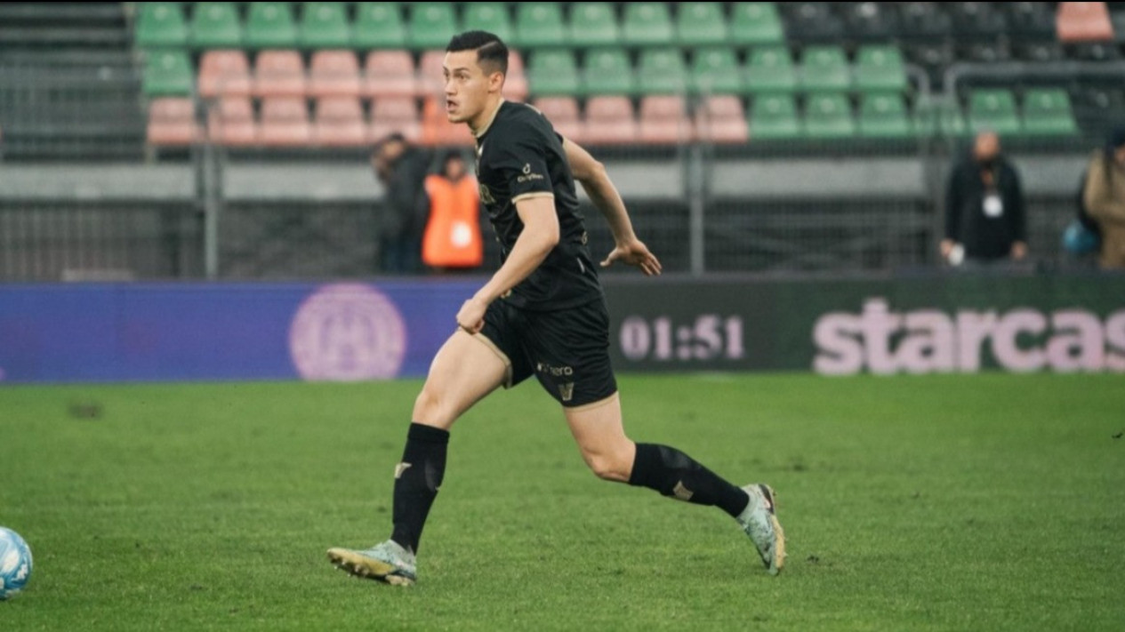 Absen Bela Timnas Indonesia, Jay Idzes Tampil Starter dan Bawa Venezia FC Selangkah Lagi Promosi ke Serie A Liga Italia
            - galeri foto