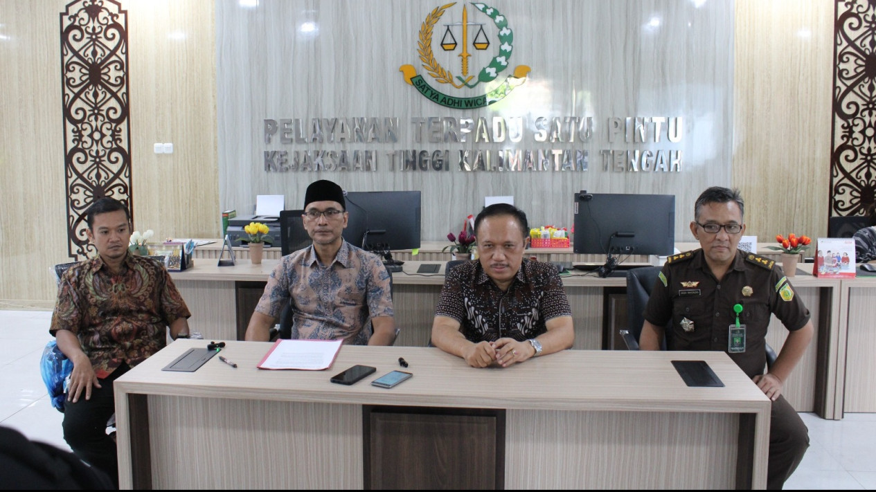 Ketua Dan Bendahara KONI Kotim Resmi Ditetapkan Sebagai Tersangka Kasus Dugaan Korupsi
            - galeri foto