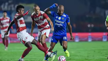 Persib vs Madura United