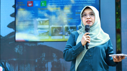 Kunjungi Konservasi Penyu, Pertamina Ajak Delegasi ASCOPE Melepas Tukik