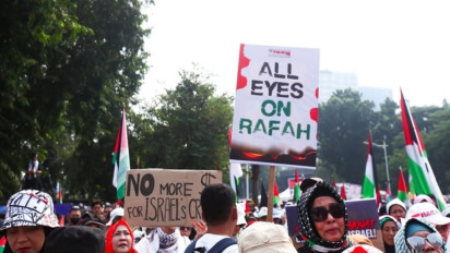 869 Polisi Dikerahkan Kawal Aksi Pro-Palestina di Depan Kedubes AS