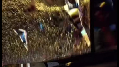 Viral Oknum Bobotoh Serang Mobil Pelat B saat Konvoi Persib Bandung Juara Liga 1 2023-2024, Bikin Anak Kecil Trauma