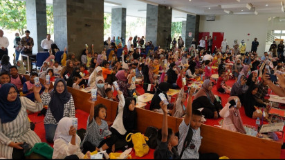 Hari Susu Sedunia, Ratusan Anak di Yogyakarta Ikuti Minum Susu Bersama