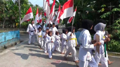 Peringati Hari Lahir Pancasila, Anak-anak Karate di Klaten Kirab Keliling Kampung