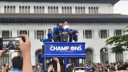 Pj Gubernur Jabar Minta Bobotoh Tak Ganggu Kendaraan Pelat B