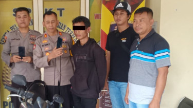 Jambret Ponsel Warga Gresik, Pemuda asal Surabaya Babak Belur Dihajar Massa