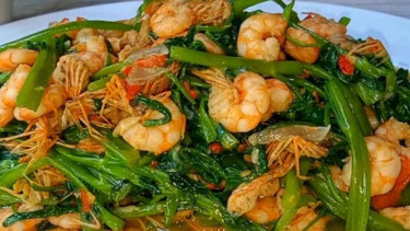 Enak dan Mudah, Intip Resep Cah Kangkung Seafood Ala Resto Kesukaan Keluarga, Dijamin Bikin Nasi di Rumah Ludes!