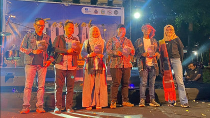 Sebuah Buku yang Menceritakan Mengenai Geosite Pulau Sibandang "An Interpretation Handbook of Culture Village Landscape for Sibandang Geosite" Resmi Diliuncurkan