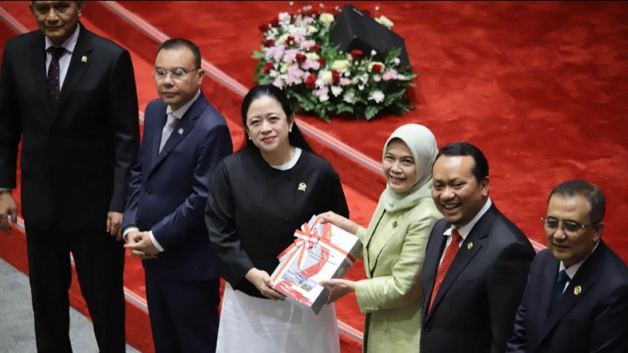 Kabar Baik! Puan Sahkan RUU Kesejahteraan Anak Jadi UU, Ibu Hamil Bisa Cuti Melahirkan 6 Bulan
            - galeri foto