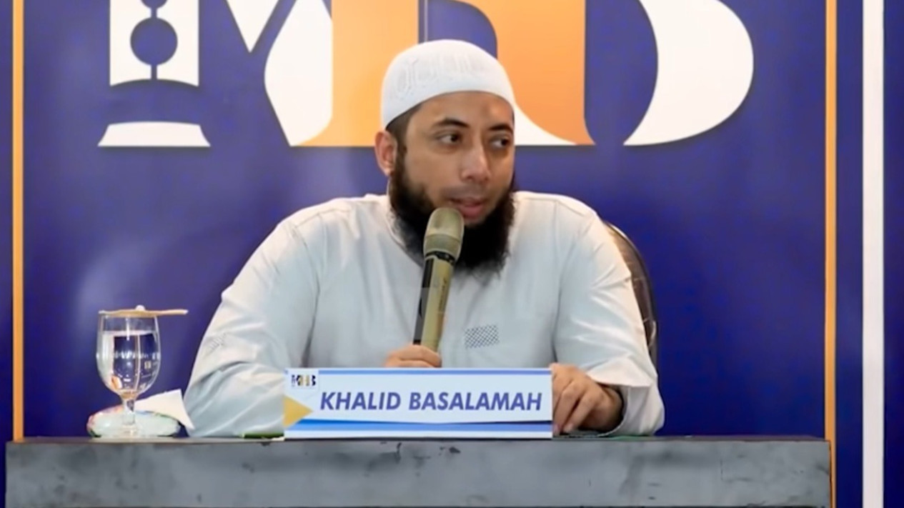Rezeki akan Datang hingga Tolak Bala, Tolong Amalkan Satu Bacaan ini saja, Ustaz Khalid Basalamah Bilang Kuncinya…
            - galeri foto