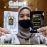 Harga Emas Antam Hari Ini 13 April 2026 Merosot Rp42.000, Harganya Jadi Rp2.818.000 per Gram
